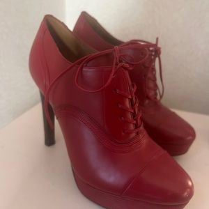 Candy Apple Red Elie Tahari Stiletto Oxfords Never Worn